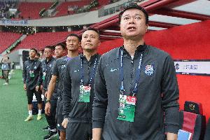 津媒：于根伟告诉队员“两耳不闻窗外事”，将注意力放在训练比赛