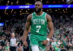 杰伦-布朗季后赛生涯总得分超越加内特 上升至NBA历史第42位