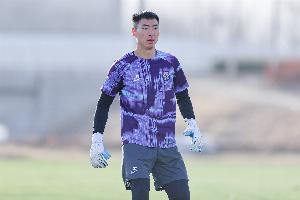 记者：方镜淇手术后已经出院回家，大约还需一周才能逐渐下地行走
