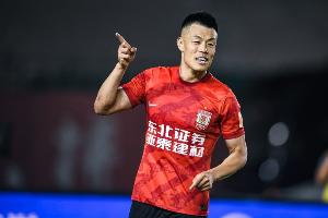 博主：国足没招谭龙应该是岁数太大 中场缺传球型球员是个隐患