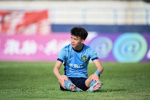 津媒：现在的王钰栋更强壮了，体脂率从12%下降到10%以下