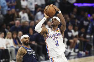 SGA季后赛前15战揽442分84板103助23断 NBA历史比肩乔丹詹姆斯！
