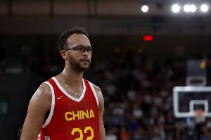 直播吧：李凯尔经纪团队表示 若中国男篮需要他仍然会出战
