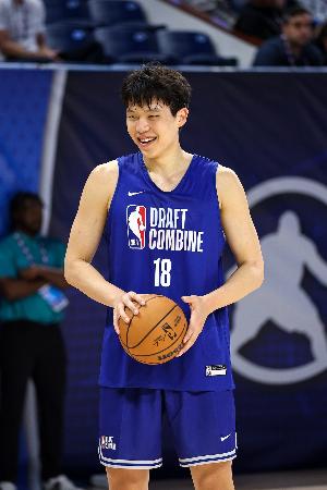 😍2期提升9名！老牌选秀网站模拟选秀更新：杨瀚森升至第35顺位