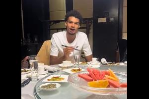 这水平如何🤣文班亚马一展歌喉秀中文 你听出来是什么歌了吗