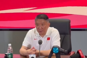 宫鲁鸣：张子宇和姚明差不多重&摔一跤吓人一跳 脚步&对抗都要学