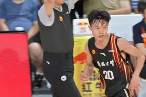 小伙子很勇👀张高铭：打了这么久我们都没人抽筋 反观清华……