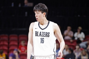 👀篮板不行！开拓者前场板比灰熊少11个 全场篮板少20个