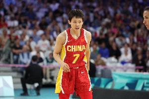 太稳了！队长杨力维6中5高效拿下13分2板3助1断