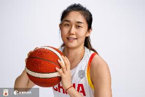 超高效！潘臻琦13分钟4中4贡献11分2板3助 罚球5中3