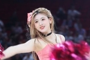 😍上海男篮主场啦啦队晒舞蹈视频：赛场上熟悉的味道🥳