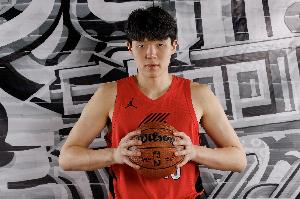 媒体人:阻碍中国篮球发展因素太多 希望杨瀚森亚洲杯出工少出力吧