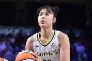 上赛季WNBA总决赛MVP！李月汝：想成为琼克尔-琼斯那样的球员