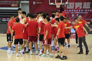 媒体人：波黑很多随机夹击都成功造成我们的失误 球员反应还是慢