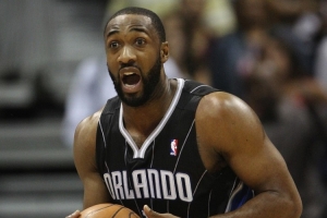 突发🚨前NBA球星阿里纳斯伙同另外五人非法经营赌博业务被捕