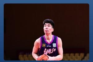 🏀捷足先登？余嘉豪加盟毕巴，中国足坛下个登陆西甲的会是谁？