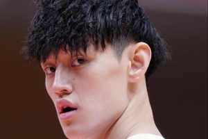 媒体人：再出个来自中国的NBA球星不容易 可不看好但大可不必嘲讽
